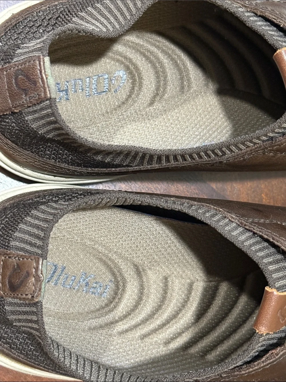 OluKai Men's Makia Ulana Cushioned Lightweight Brown Leather Textile Loafers